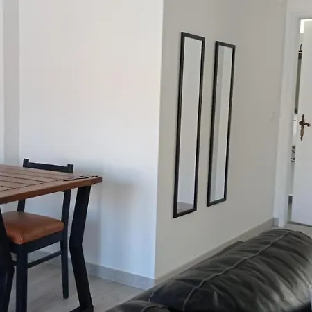 Pipo People House Semesterbostad *